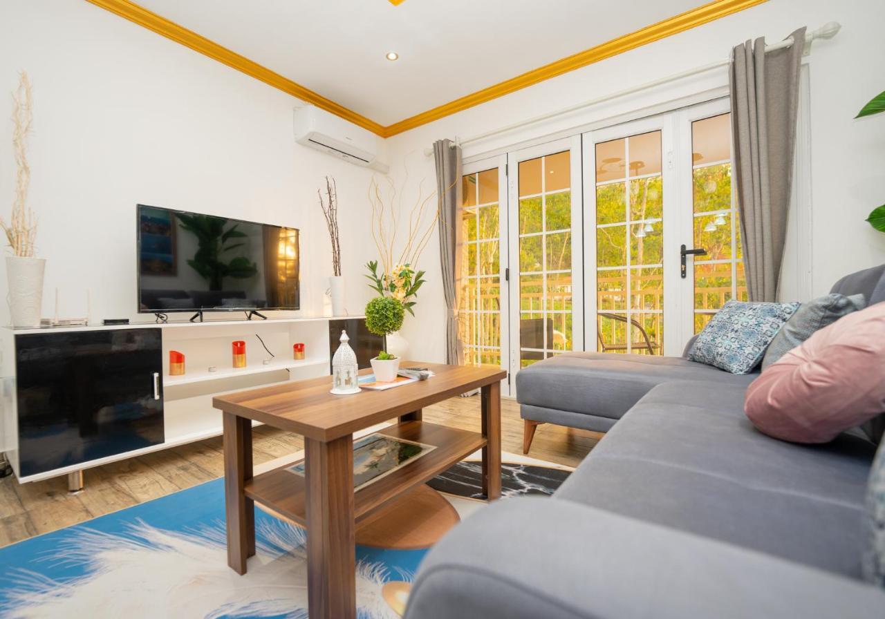 Paradise Breeze Apartment Misere Luaran gambar