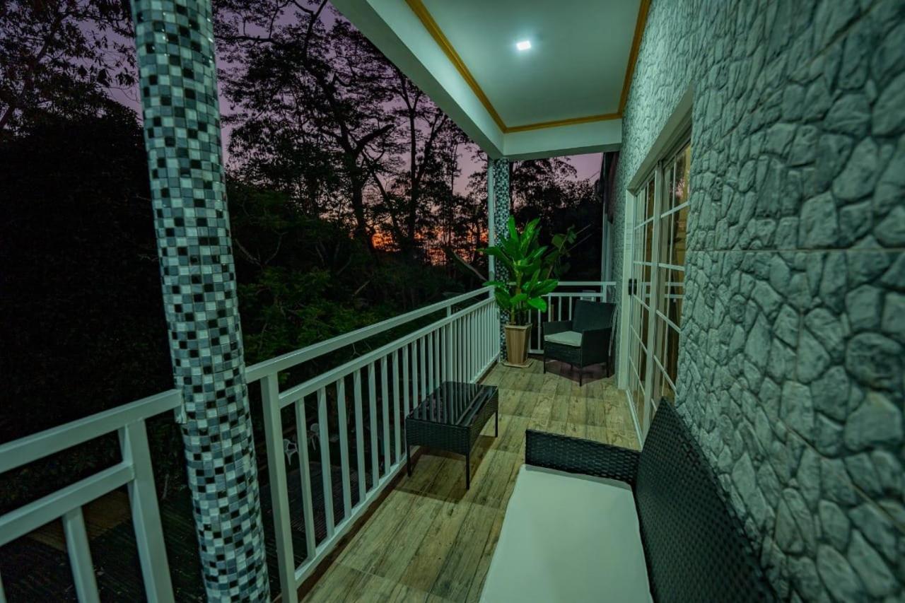 Paradise Breeze Apartment Misere Luaran gambar